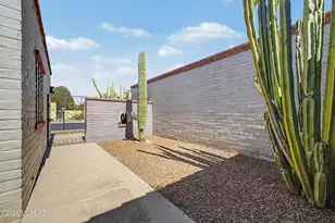 4210 N Limberlost Ci Circle, Tucson, AZ 85705 - Photo 3