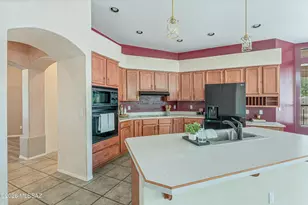 1662 W Silver Berry Pl, Oro Valley, AZ 85737 - Photo 5