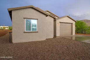 1852 La Paz Ct, Rio Rico, AZ 85648 - Photo 3