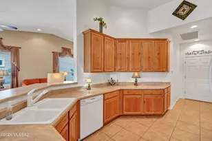 716 W Shadow Wood St, Green Valley, AZ 85614 - Photo 19