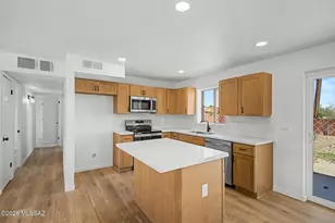 2042 W Copper Pl, Tucson, AZ 85745 - Photo 3