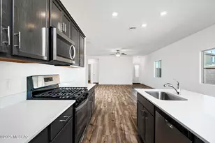 7364 W Coastal Pln Wy, Tucson, AZ 85757 - Photo 7