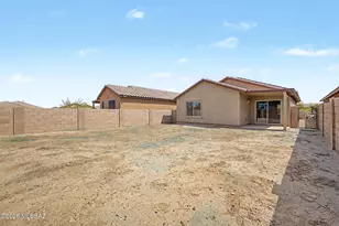 10561 W Waveland Dr, Marana, AZ 85653 - Photo 5