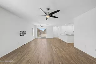 10561 W Waveland Dr, Marana, AZ 85653 - Photo 9