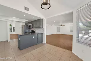 7979 E Maggie Ct, Tucson, AZ 85715 - Photo 19