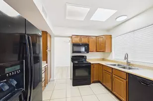8347 E Ruby Dr, Tucson, AZ 85730 - Photo 9