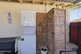 396 N Silverbell Rd, Tucson, AZ 85745 - Photo 17