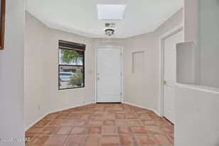 9300 N Moon View Pl, Tucson, AZ 85742 - Photo 9