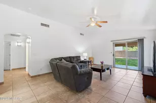 8358 E Bowline Rd, Tucson, AZ 85710 - Photo 17