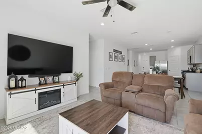 9780 E Gray Hawk Drive, Tucson, AZ 85730 - Photo 7