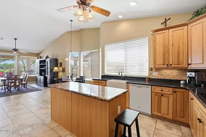 1362 N Boyce Avenue, Green Valley, AZ 85614 - Photo 13