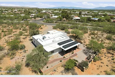 655 W Continental Road, Green Valley, AZ 85622 - Photo 3