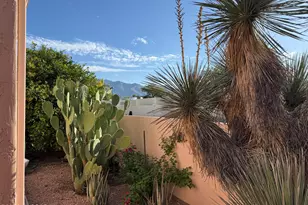3356 N Carrywood Dr, Tucson, AZ 85712 - Photo 9