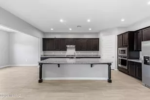 8903 W Weeping Dalea Dr, Marana, AZ 85653 - Photo 13