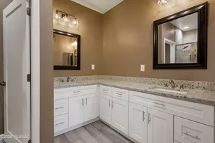 2642 S Falcon View Dr, Tucson, AZ 85713 - Photo 13