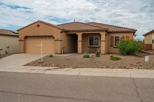740 N Observation Trail, Green Valley, AZ 85614 - Photo 3