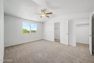 10325 S Brandywine Ln, Tucson, AZ 85736 - Photo 9