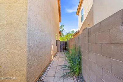 3334 N Sierra Springs Drive, Tucson, AZ 85712 - Photo 37