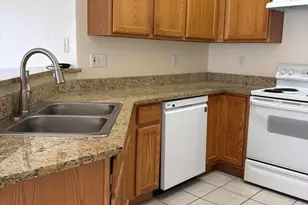 1653 E St Apollonia St, Tucson, AZ 85713 - Photo 9