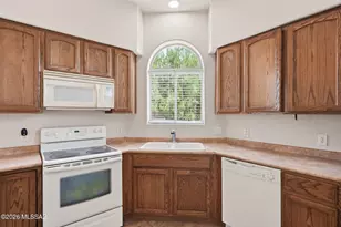 3221 S Treasure Cove Pl, Tucson, AZ 85713 - Photo 11