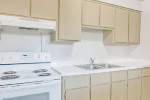5653 E 28th St, Tucson, AZ 85711 - Photo 7