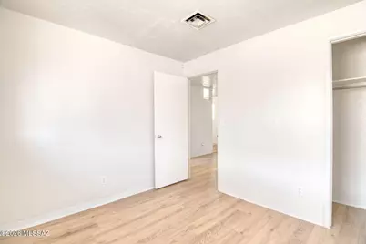 5657 E 28th Street, Tucson, AZ 85711 - Photo 13