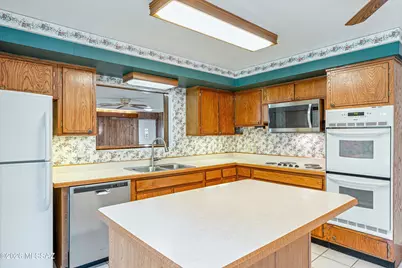 8000 E Hawthorne Street, Tucson, AZ 85710 - Photo 21