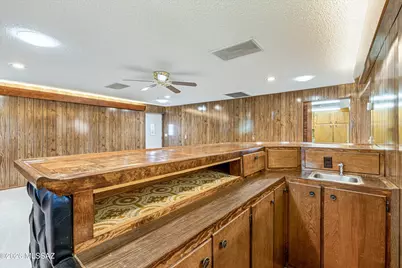 8000 E Hawthorne Street, Tucson, AZ 85710 - Photo 17