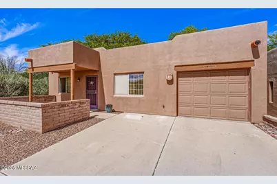 920 W Calle De La Pelotita, Green Valley, AZ 85614 - Photo 1