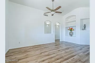 8065 N Surprise Drive, Tucson, AZ 85743 - Photo 3