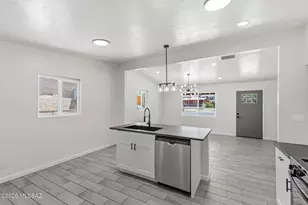 827 E Lester St, Tucson, AZ 85719 - Photo 13
