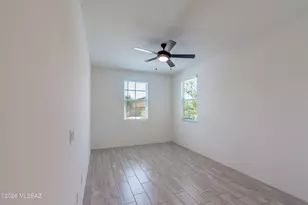 10674 W Hayward Dr, Marana, AZ 85653 - Photo 9