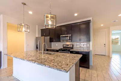 10674 W Hayward Drive, Marana, AZ 85653 - Photo 5