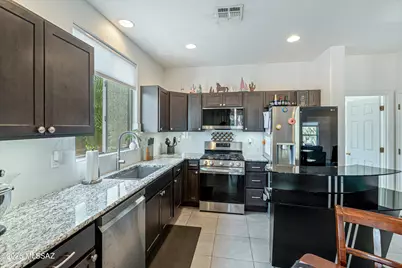 9210 E Desert Cove Circle, Tucson, AZ 85730 - Photo 11