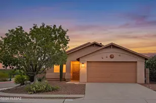 1402 N Thunder Ridge Dr, Tucson, AZ 85745 - Photo 1