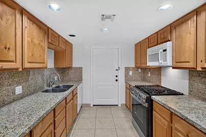 7490 E Deeps Way, Tucson, AZ 85710 - Photo 3