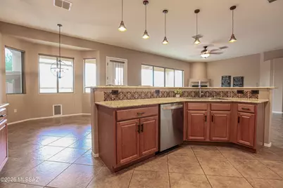 1126 W Bosch Drive, Green Valley, AZ 85614 - Photo 15