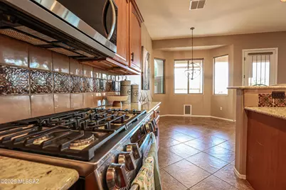1126 W Bosch Drive, Green Valley, AZ 85614 - Photo 17