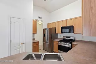 7730 S Titanite Ln, Tucson, AZ 85747 - Photo 5