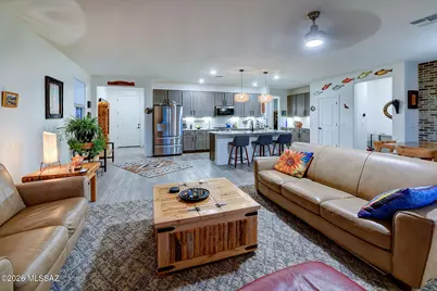 2226 W Desert Topaz Way, Tucson, AZ 85742 - Photo 13