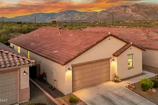 2226 W Desert Topaz Wy, Tucson, AZ 85742 - Photo 1