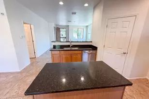 7452 S Golden Shore Dr, Tucson, AZ 85757 - Photo 7