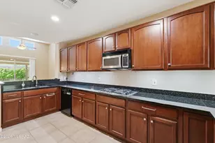 8060 N Painted Feather Dr, Tucson, AZ 85743 - Photo 15