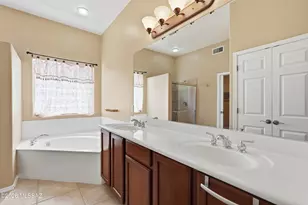 8060 N Painted Feather Dr, Tucson, AZ 85743 - Photo 23