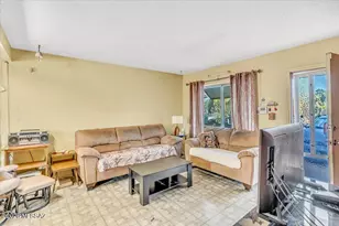 7694 E Queen Palm Cir, Tucson, AZ 85730 - Photo 5