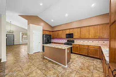893 W Calle Barbitas, Sahuarita, AZ 85629 - Photo 7