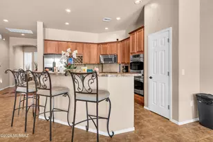 96 E Calle Trona, Green Valley, AZ 85614 - Photo 13