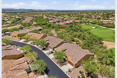 954 N Broken Hills Drive, Green Valley, AZ 85614 - Photo 3