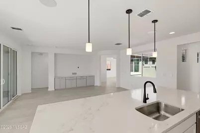7774 W Laurel Lane, Marana, AZ 85658 - Photo 11