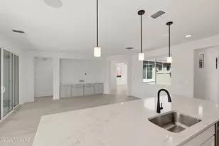 7774 W Laurel Ln, Marana, AZ 85658 - Photo 11